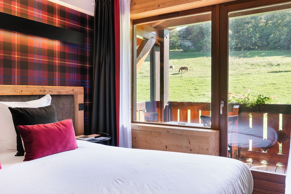 Room (La Mamie Megeve) photo 2