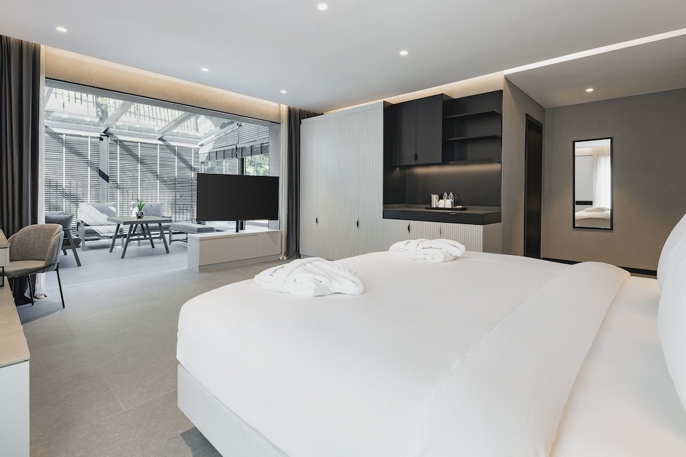 Family Suite, Balcony, Garden View photo 1
