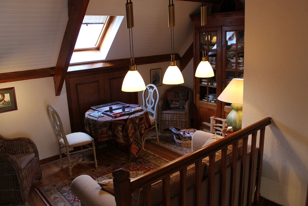 Comfort Room, 1 King Bed, Club Lounge Access, Park View photo 3