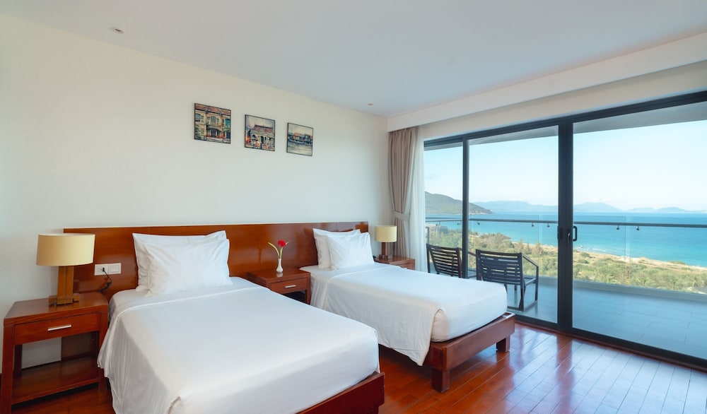 Deluxe Twin Room, Ocean View photo 1