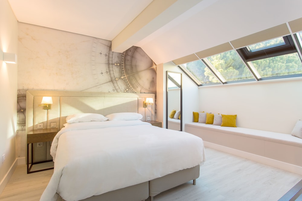 Premium Suite, 2 Bedrooms, Pool View (Balcony) - Photo 5