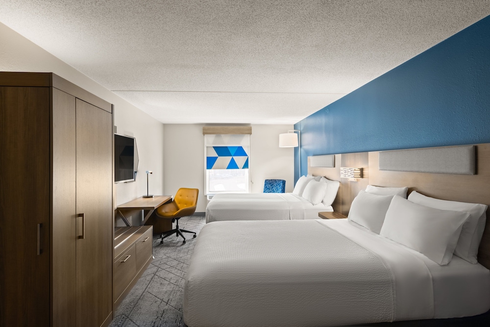 Standard Room, 2 Queen Beds - Photo 8