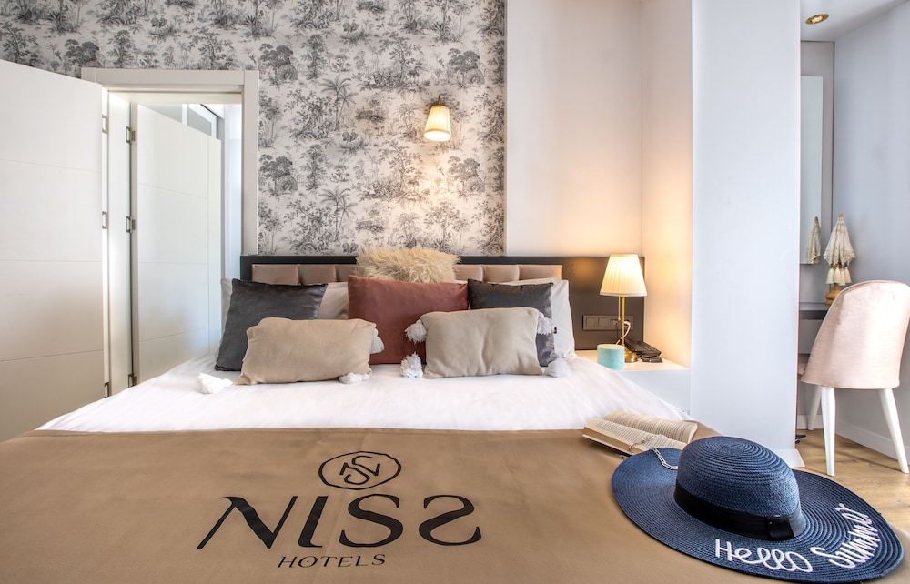 Family Room, 2 Bedrooms, 2 Bathrooms (4 Pax)