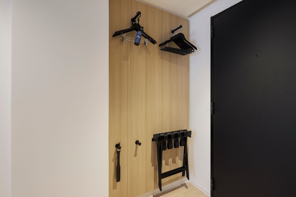 Standard Room, 1 King Bed - Photo 2