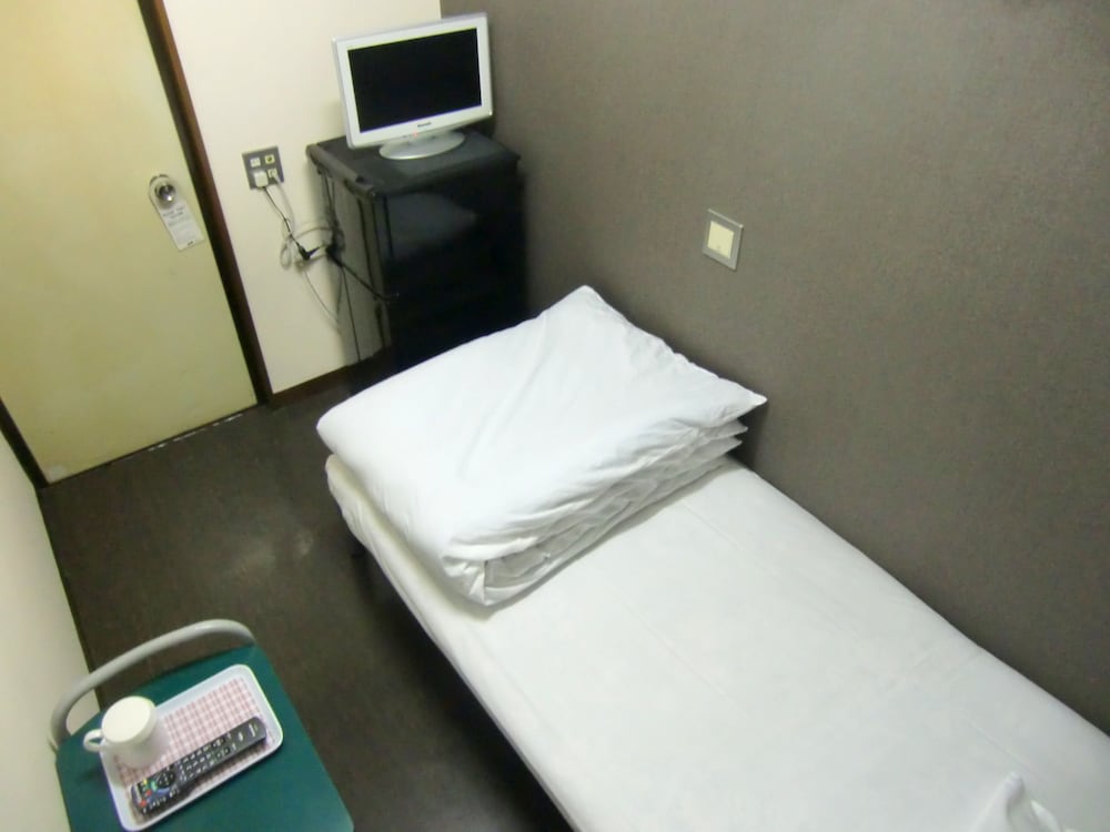 Small single bed room (No TV & fridge) photo 3