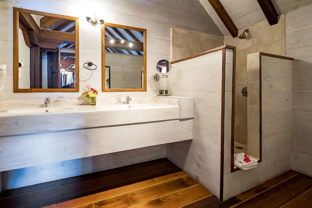 Superior Double Room, Dockyard View photo 2