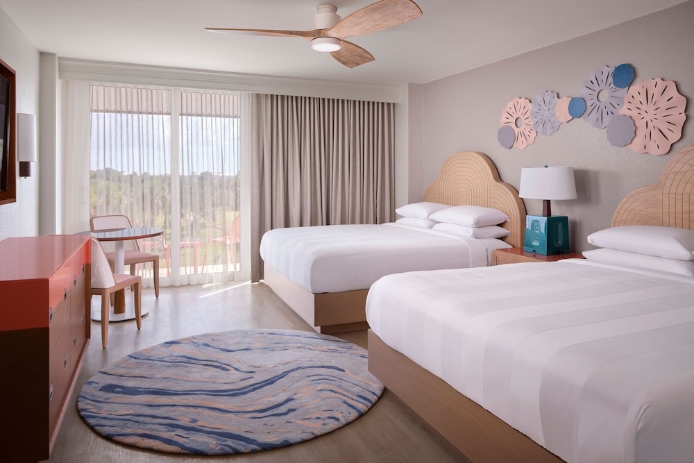 Room, 2 Queen Beds - Photo 1