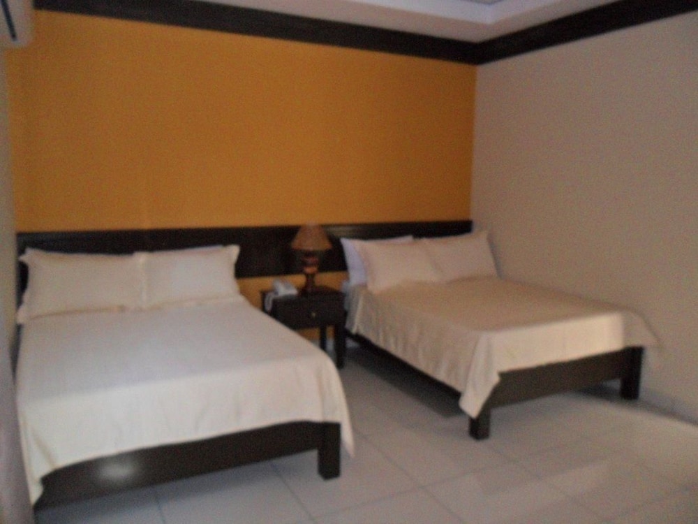 Business Double Room, 2 Double Beds photo 3