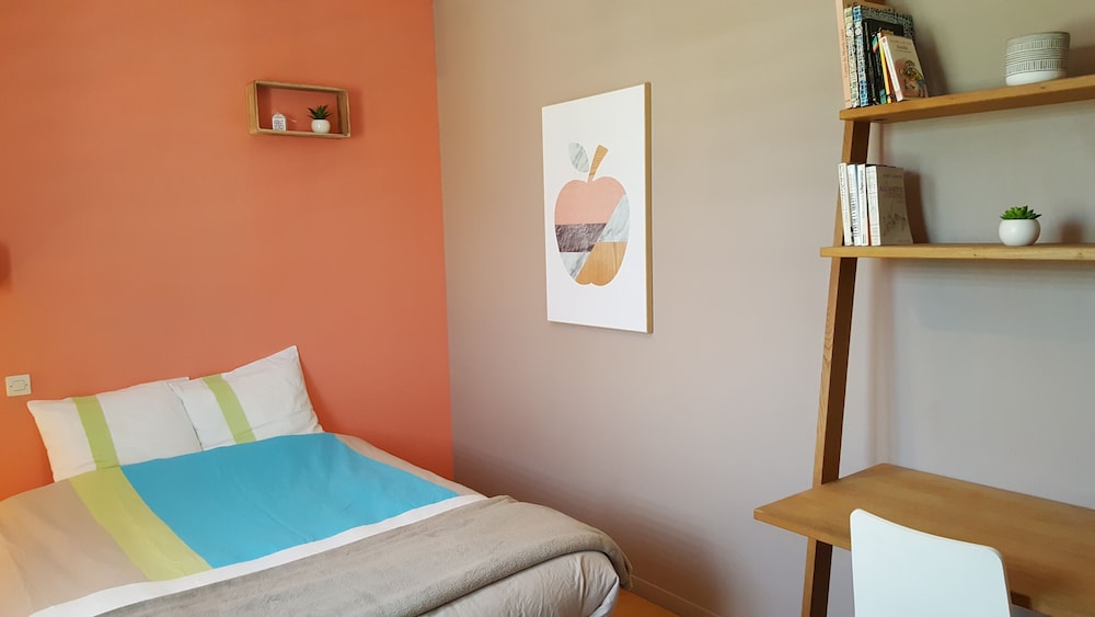 Standard Room, 1 Double Bed, Non Smoking (Spacieuse)