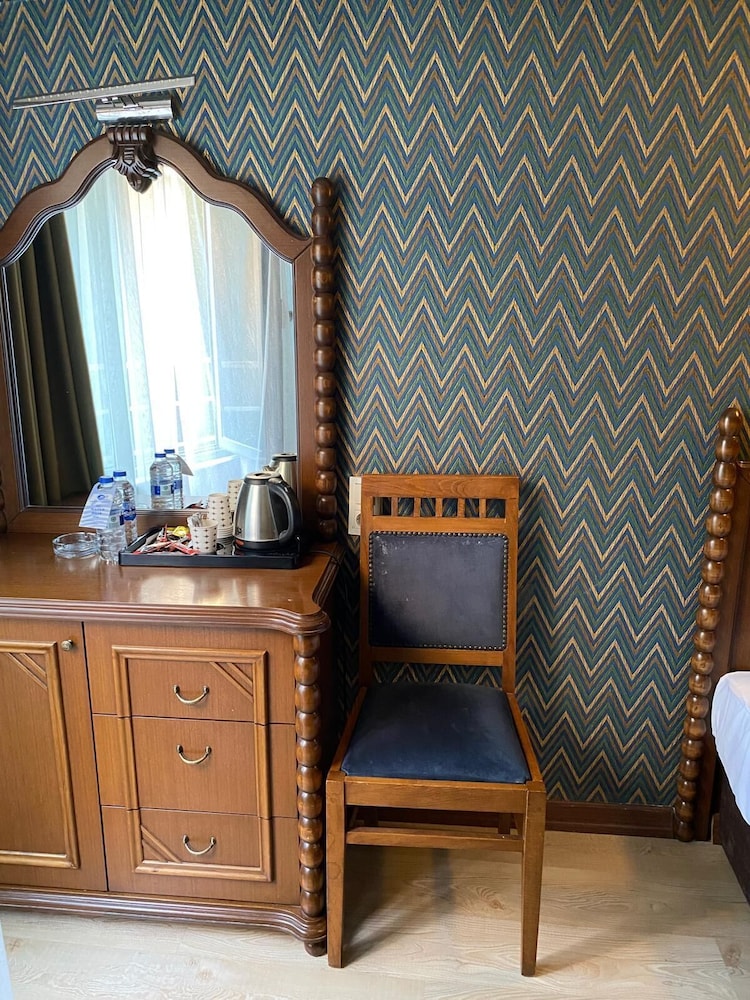 Classic Quadruple Room photo 2