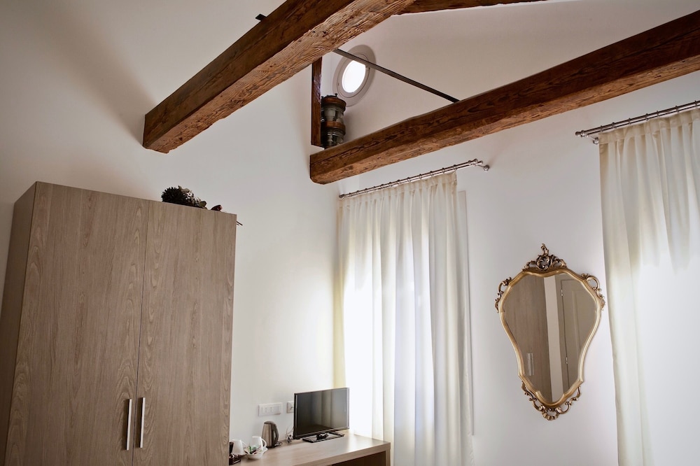 Classic Room, City View photo 3