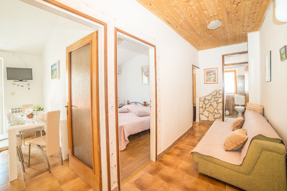 Apartment, Ground Floor (A2) photo 3