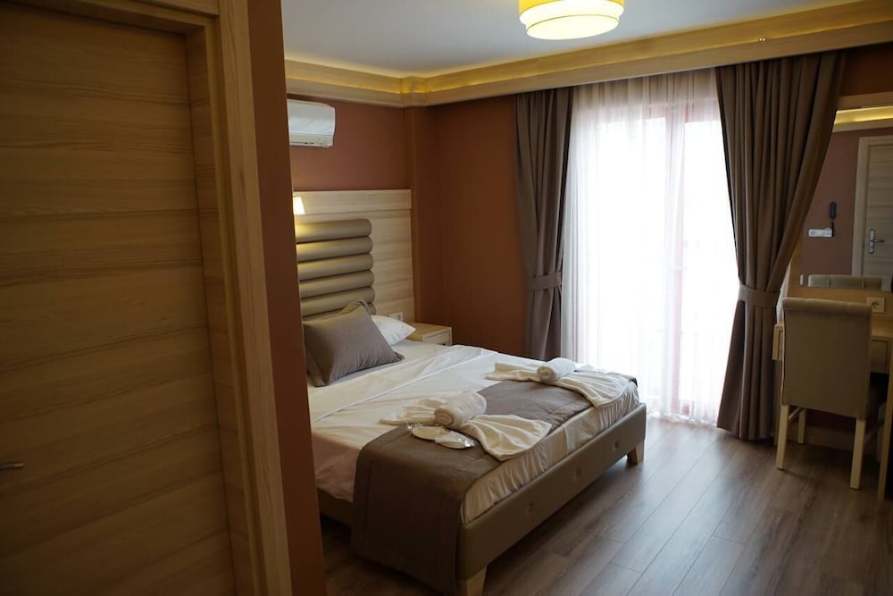 Deluxe Room, 1 Double Bed photo 2