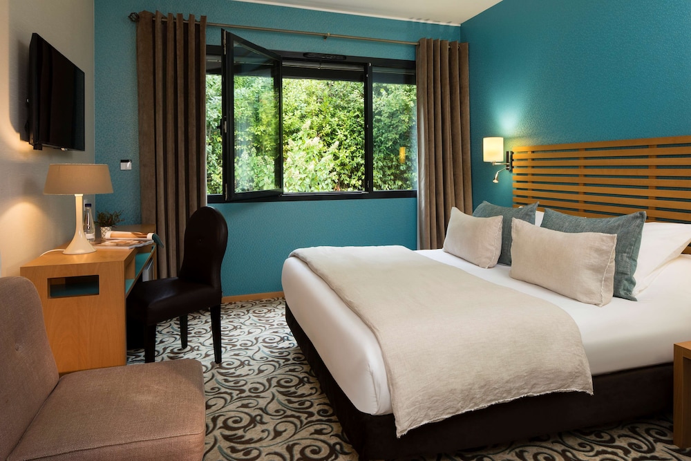 Superior Room, 1 Queen Bed, Non Smoking (Twin bed on request) photo 3