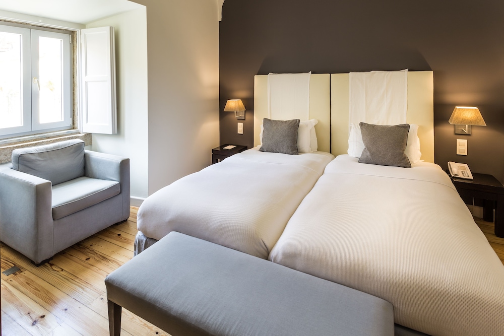 Superior Double or Twin Room photo 3