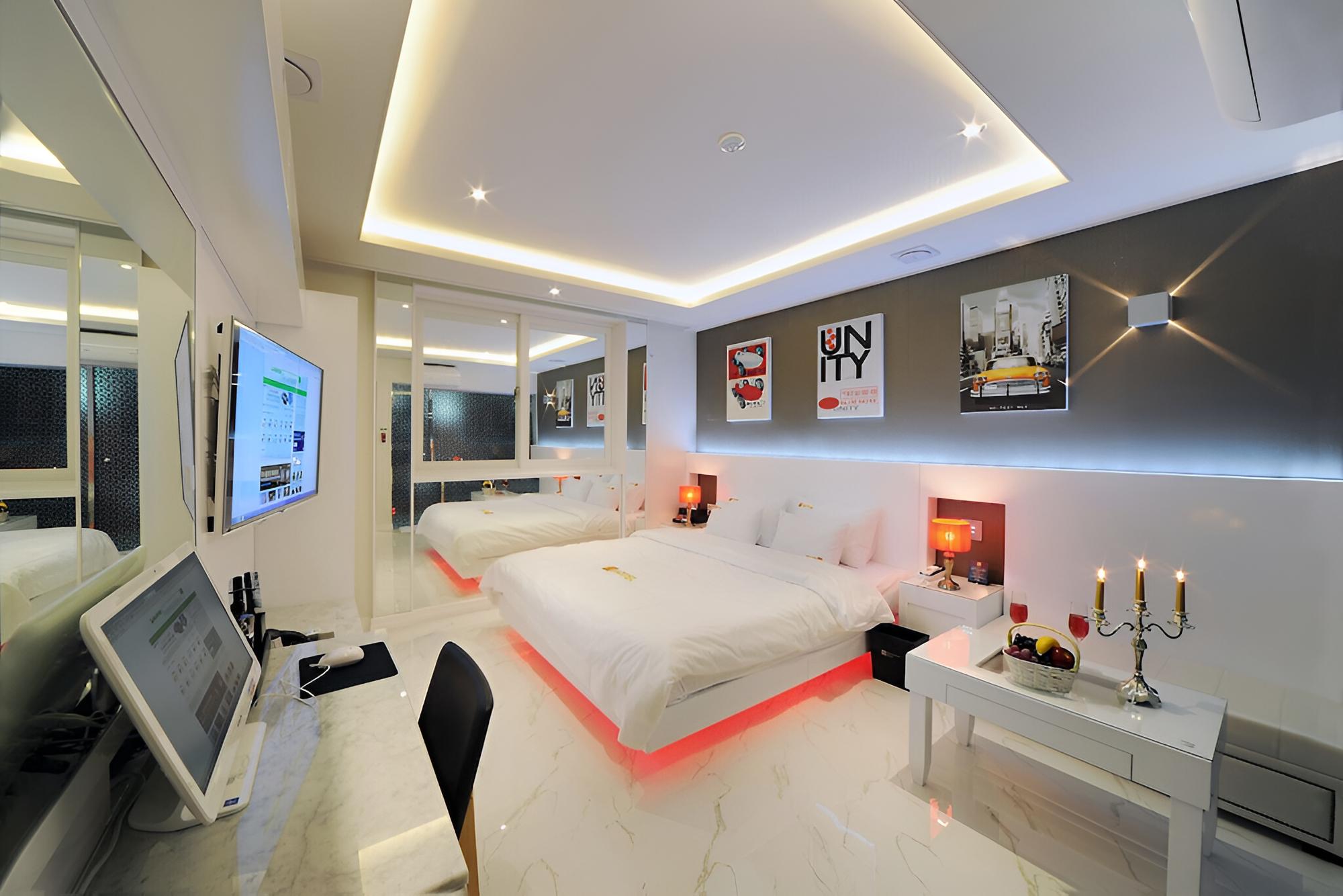 Room (Standard Room) - Photo 4