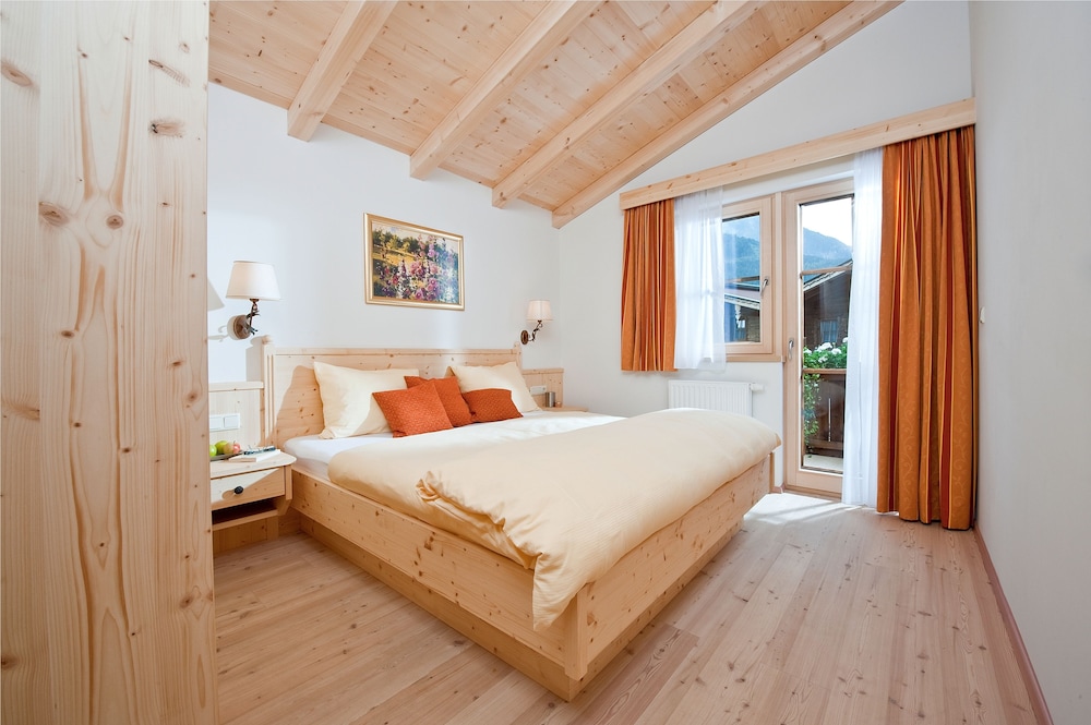 Deluxe Chalet, Mountain View (A) photo 3