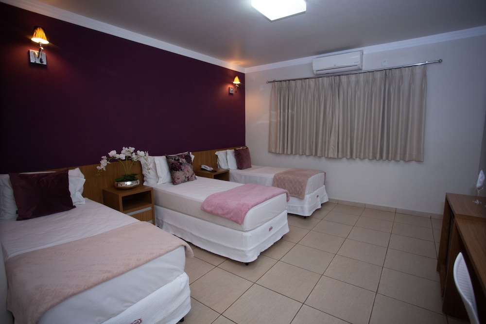 Deluxe Double Or Twin Room photo 3