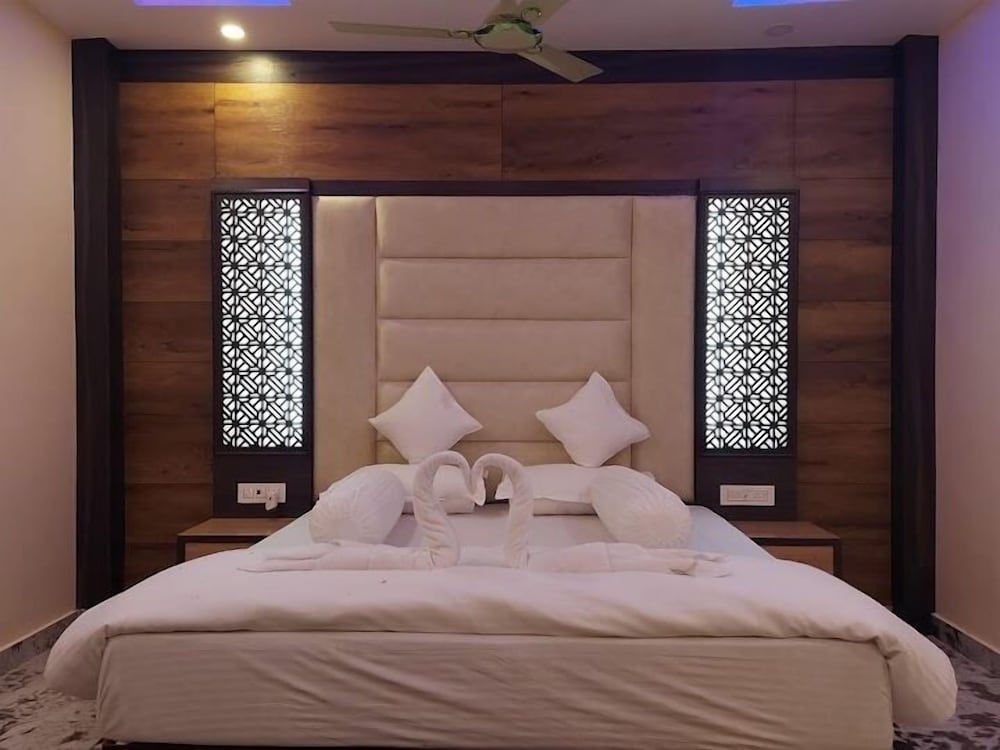 Basic Double Room photo 2