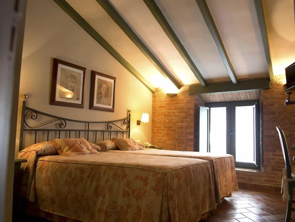 Triple Room - Photo 2