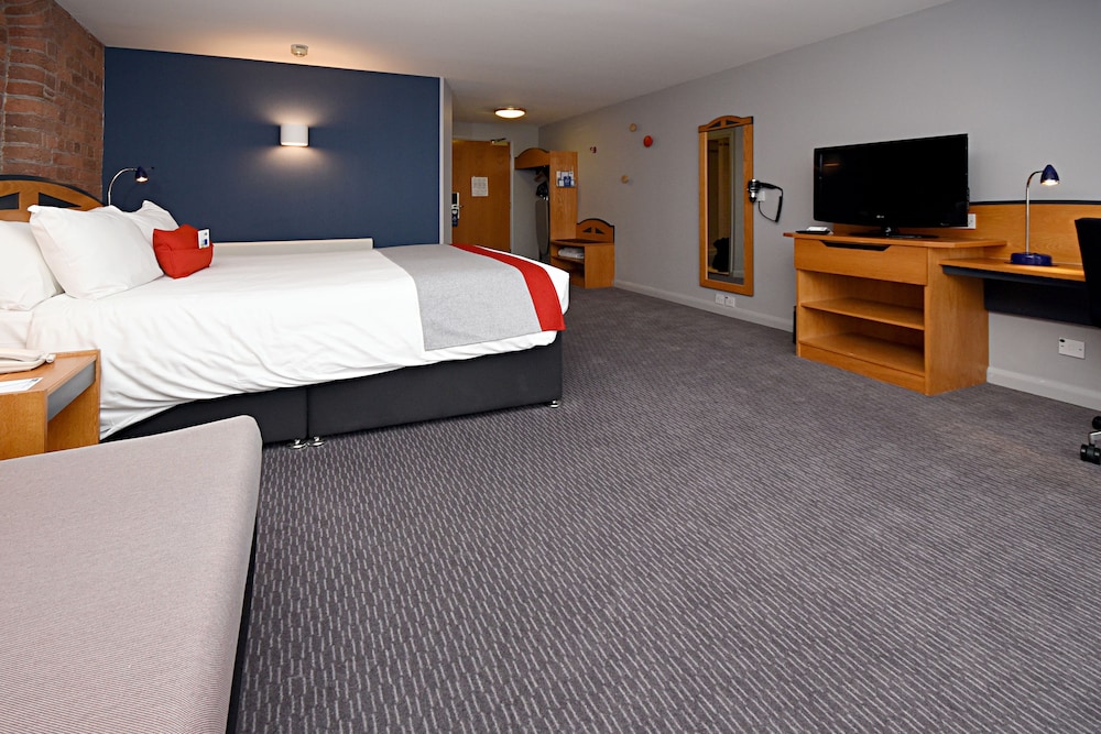 Standard Room, 1 Double Bed (with Free Hot Breakfast) - Photo 5