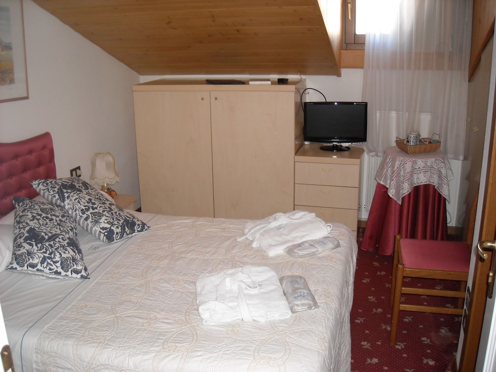 Economy Double Room - Photo 1