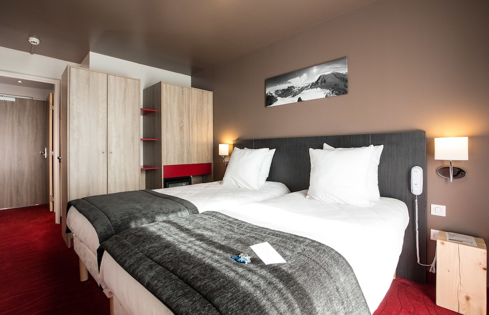 Superior Twin Room, Resort View - Photo 13