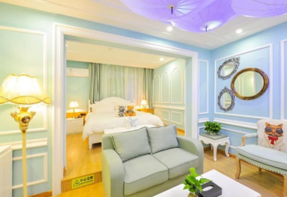 Romantic Room