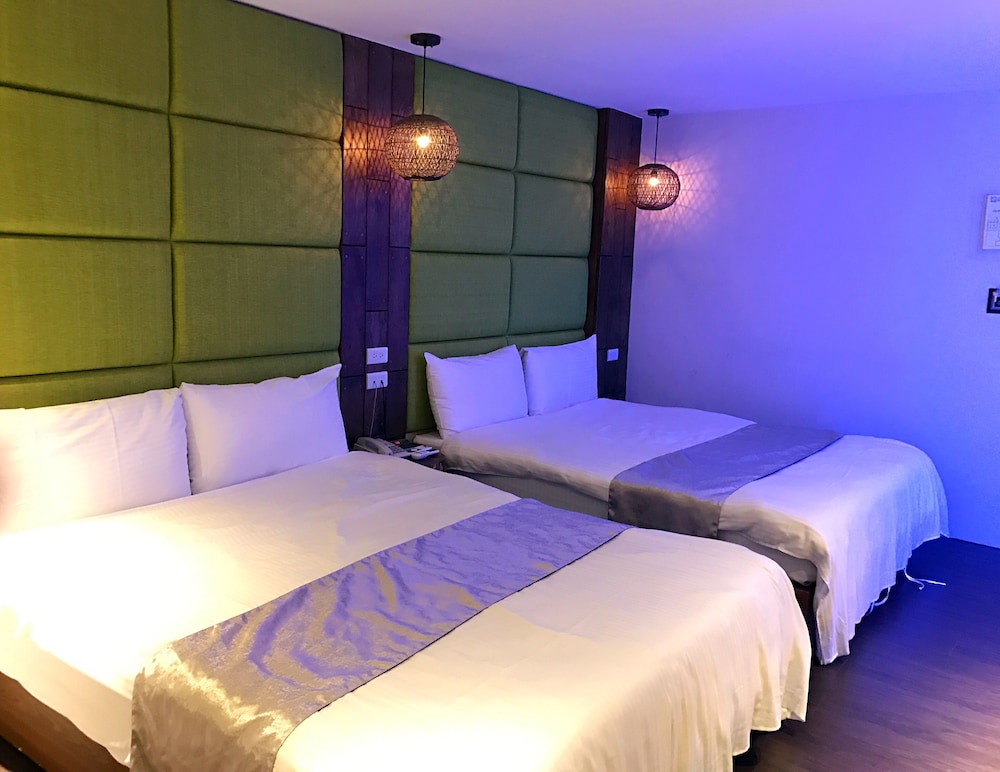 Deluxe Quadruple Room, 2 Double Beds photo 2