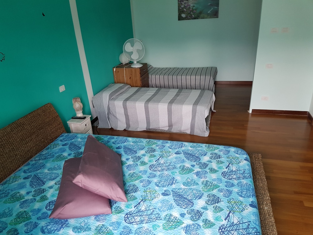 Family Room, Ensuite photo 1