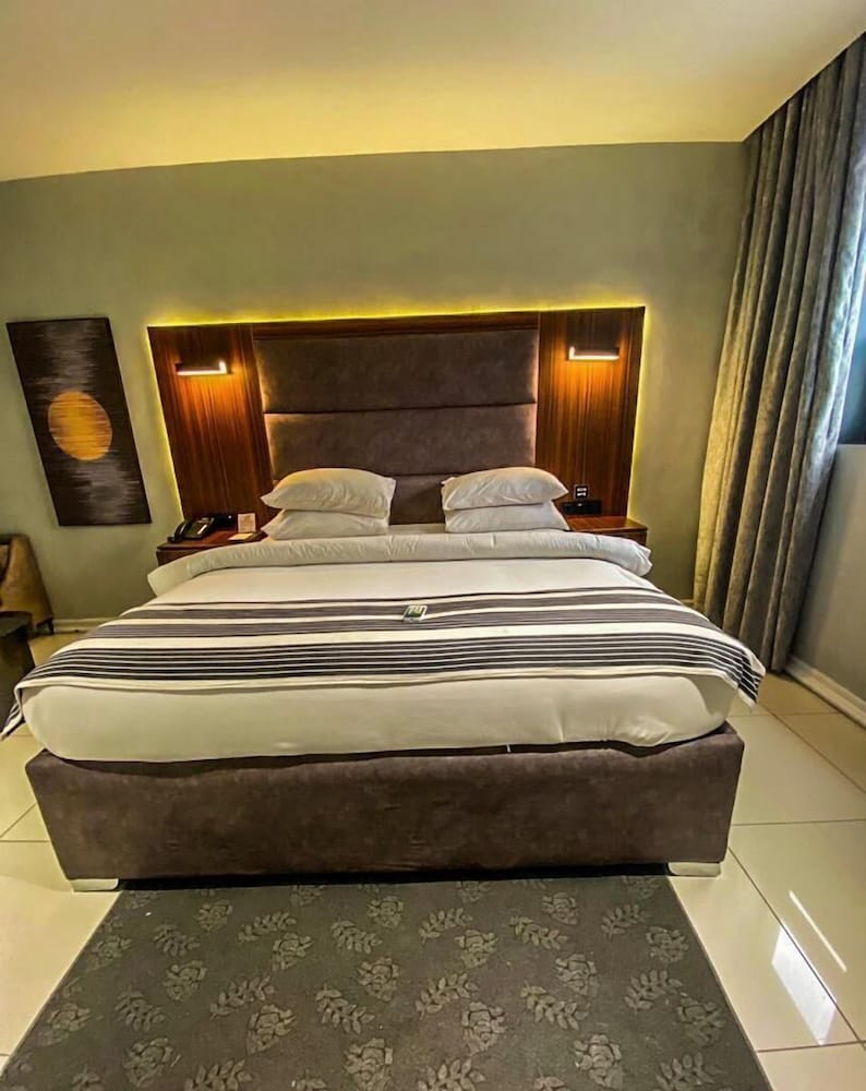 Deluxe Single Room