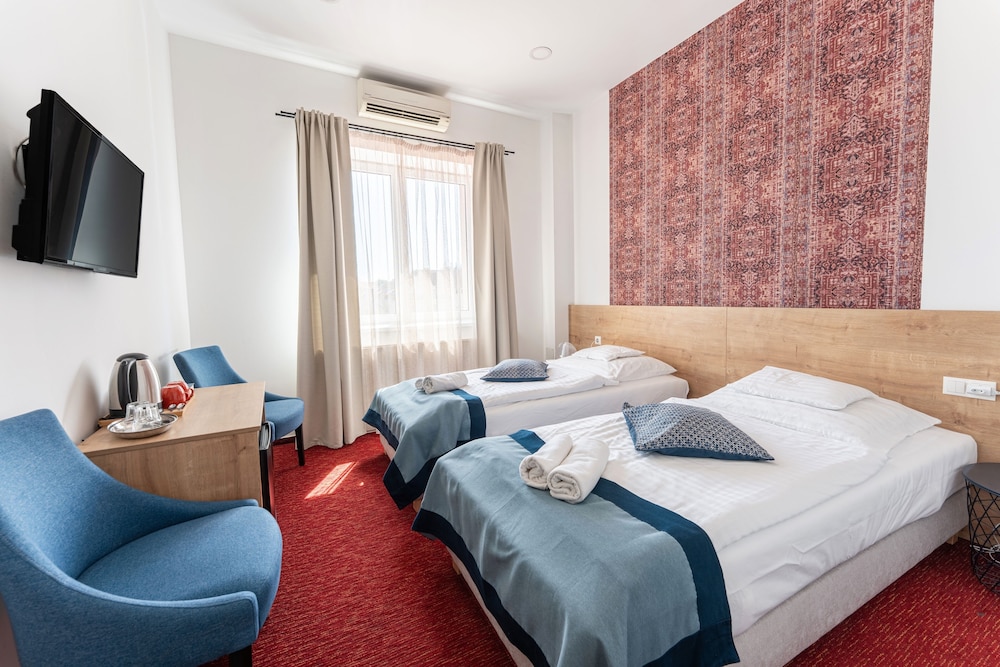 Superior Double or Twin Room, Courtyard View photo 2