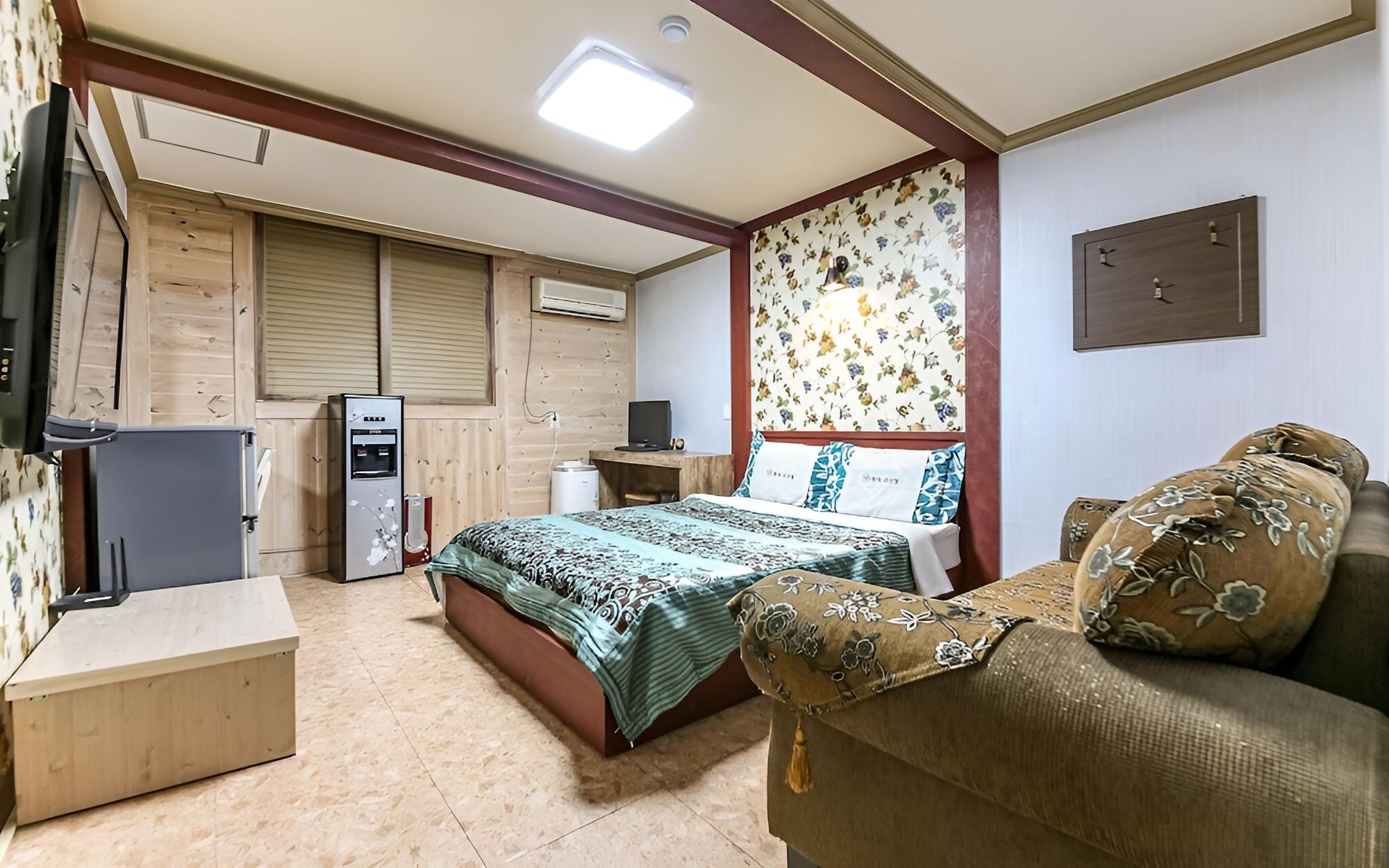 Room (Business room) - Photo 14
