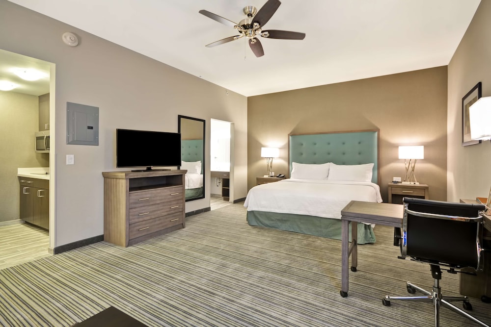 Studio Suite, 1 King Bed, Non Smoking photo 2