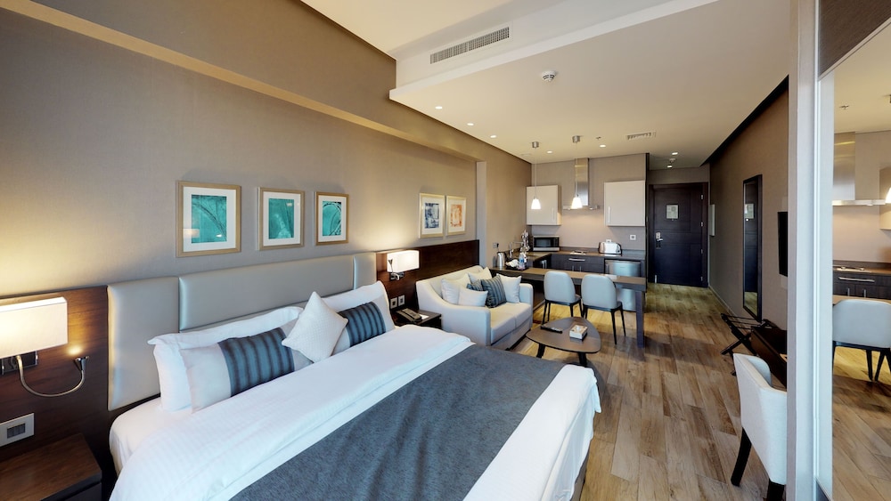 Superior Studio Suite photo 1