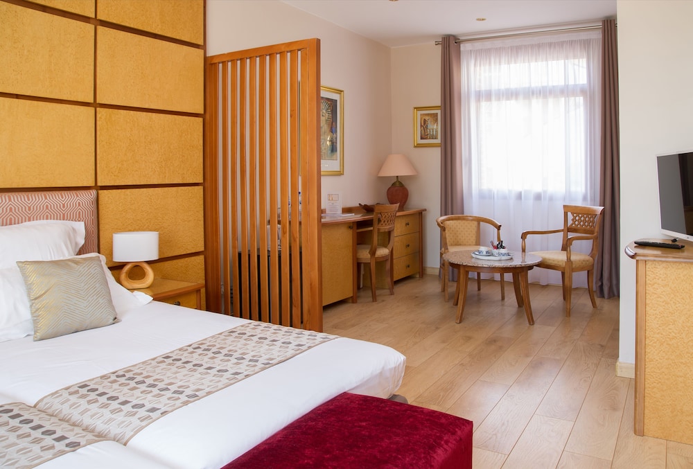 Superior Suite, Terrace photo 3
