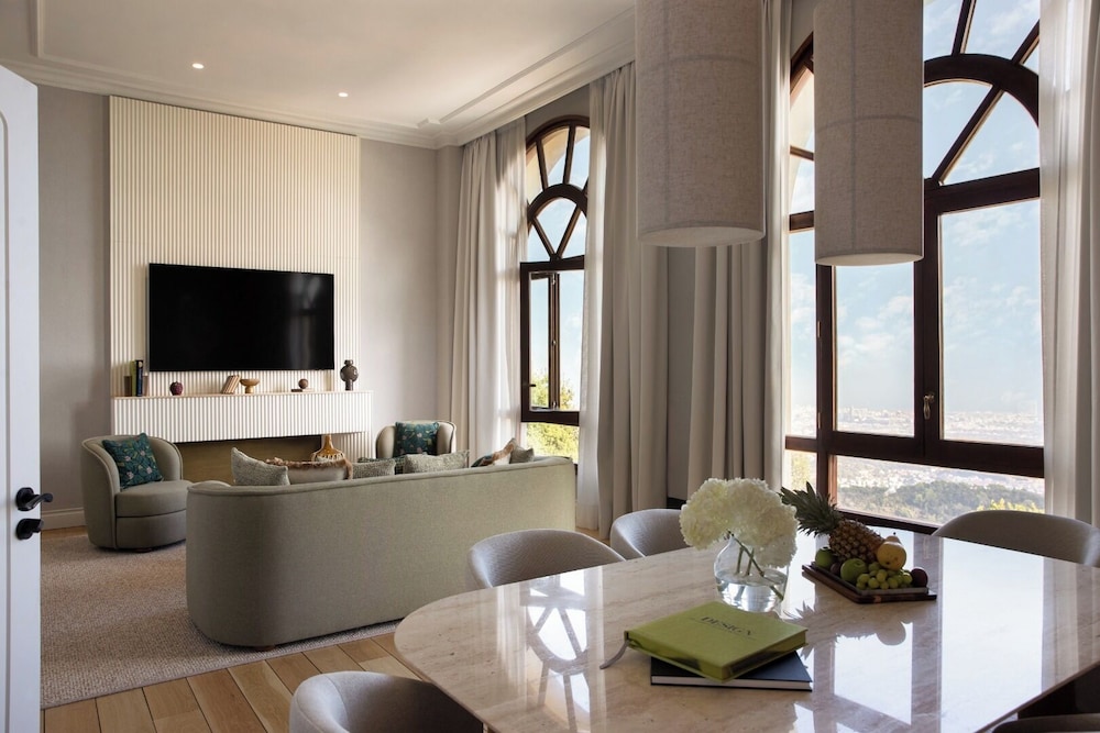 Presidential Suite, Private Pool
