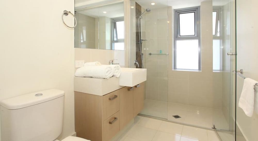 Signature Apartment, 2 Bedrooms, Non Smoking, Golf View (3 nights) thumbnail 5