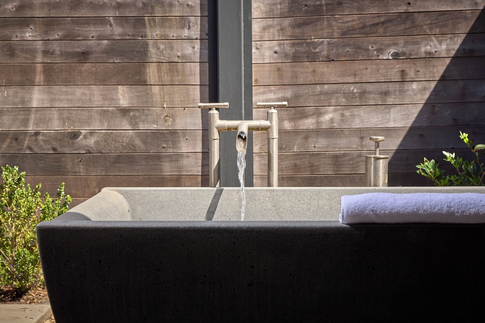 Suite, 1 Bedroom, Mobility Accessible (Tufa) - Photo 8