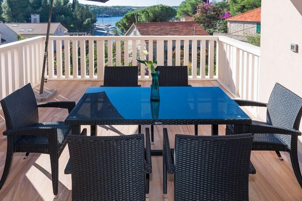 Apartment, 3 Bedrooms, Balcony, Sea View (top floor) photo 2