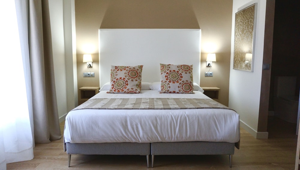 Deluxe Double Room - Photo 2