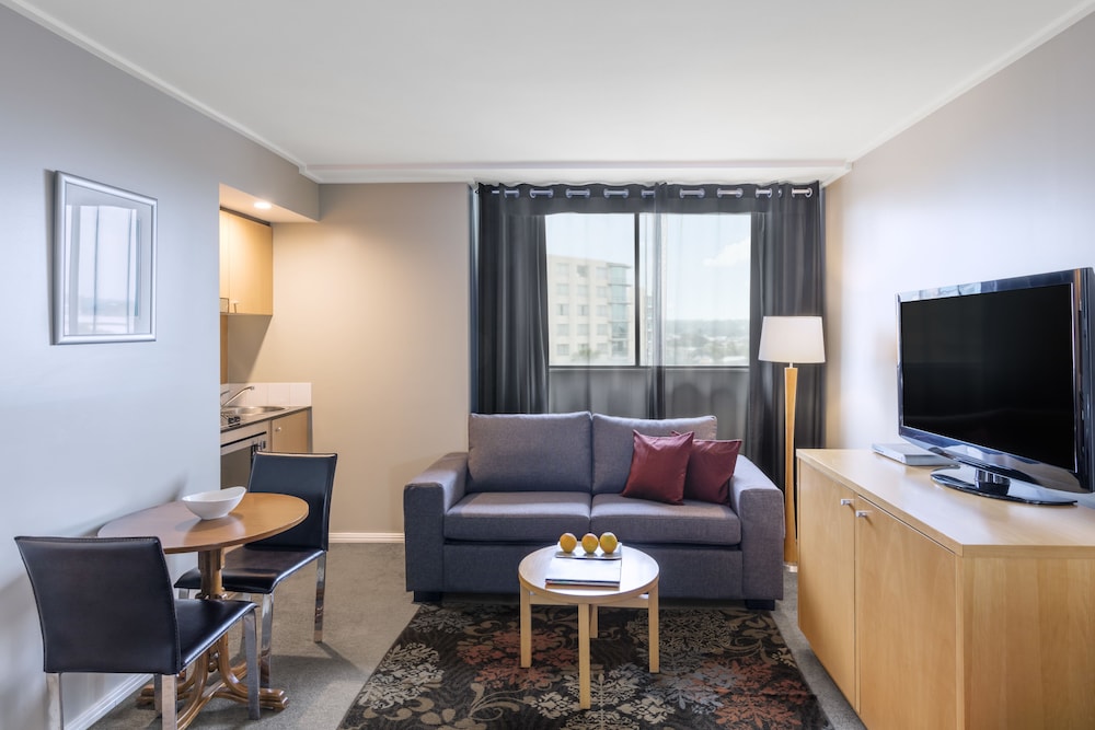 One Bedroom Apartment - Photo 2