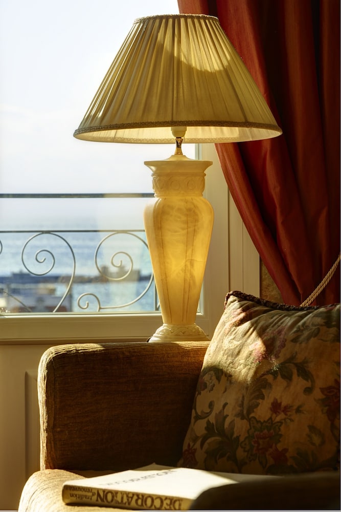 Sea View Presidential Suite
