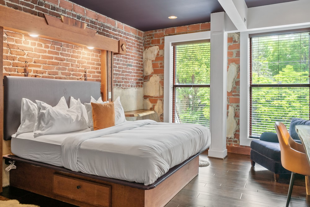 Premium Room, 1 King Bed
