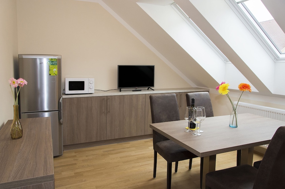 Suite (3 Adults)
