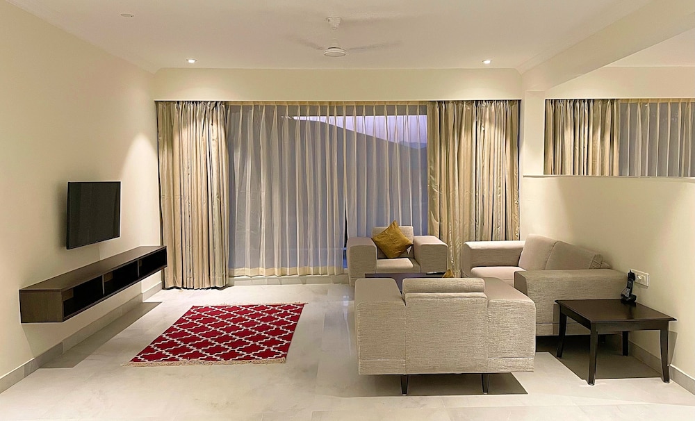 Luxury Studio Suite photo 3