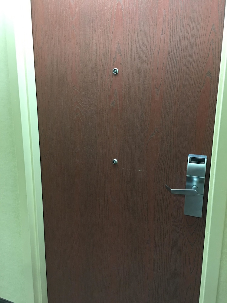 Room, 1 King Bed, Accessible, Non Smoking - Photo 5