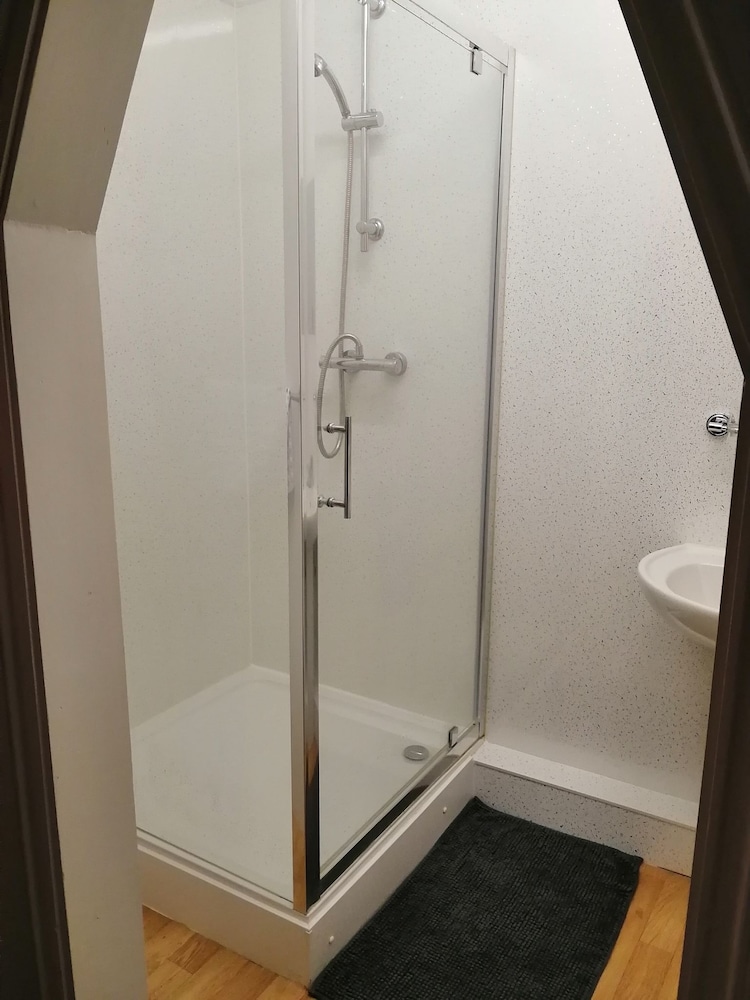 Double Room, Ensuite (Room 1) - Photo 3