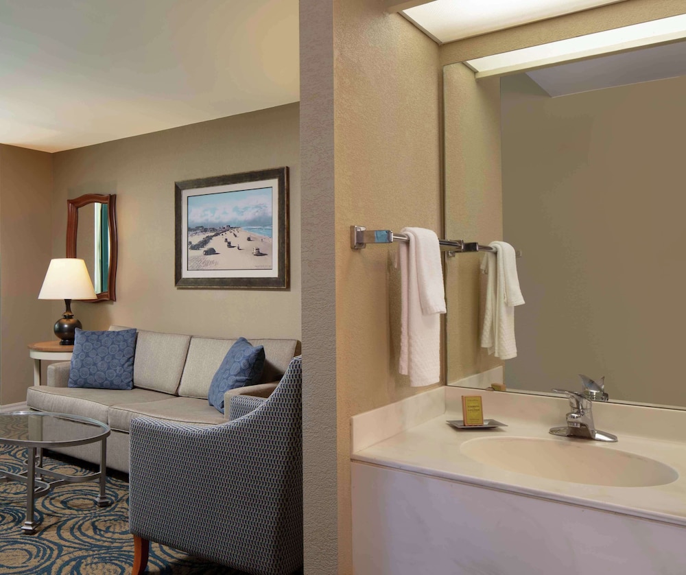 Deluxe Room, 2 Queen Beds (City & Sunset View) - Photo 3