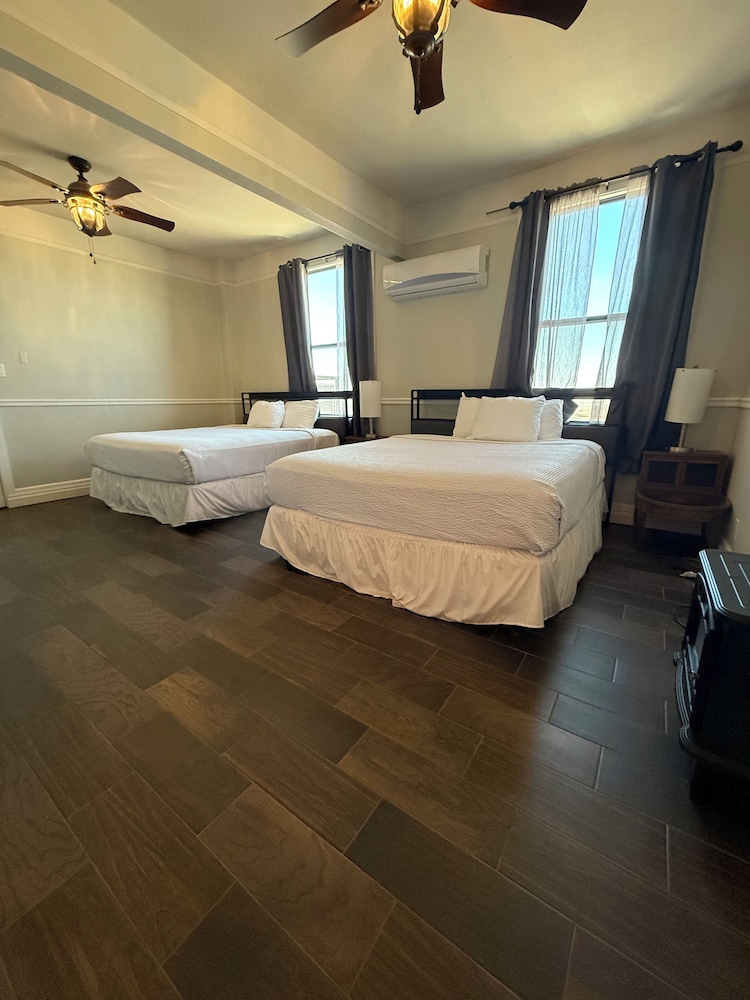 Elite Suite